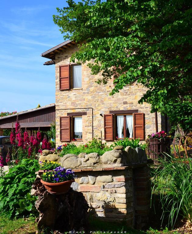Casale Il Cerqueto Bed & Breakfast San Severino Marche Bagian luar foto